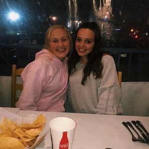 Meet your Posher, Phoebe